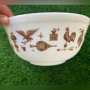 Vintage Pyrex Early American 2 1/2 Qt. Mixing Bowl